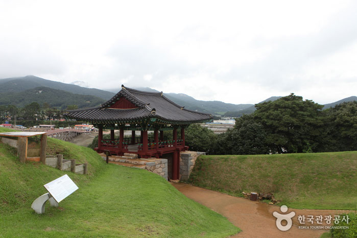 Chungcheong ruins with traces of Silla - Wando-gun, Jeonnam, Korea (https://codecorea.github.io)
