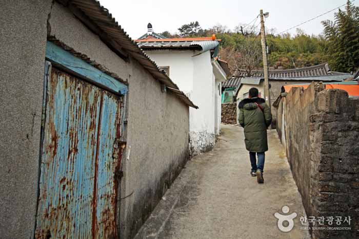 The village of Geumgumdo which is good to take a slow walk - Yeosu, Jeonnam, Korea (https://codecorea.github.io)