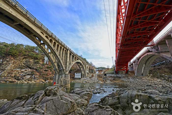 Сеунгильский мост, достопримечательность Чеорон-гун - Cheorwon-gun, Канвондо, Корея (https://codecorea.github.io)