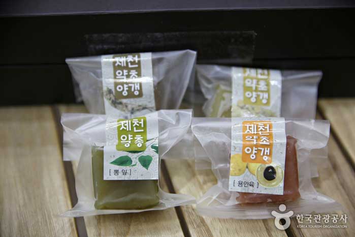 用草藥製成的甜洋甘菊 - 忠川，忠北，韓國 (https://codecorea.github.io)