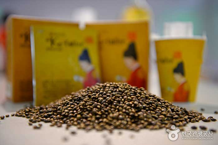 Не ячменный чай, ячменный кофе! - Гочан-гун, Чонбук, Корея (https://codecorea.github.io)