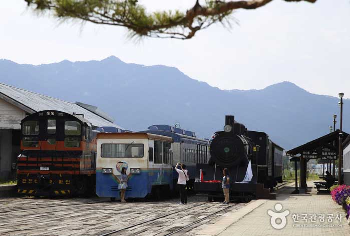 El día de la tarde pasa en el pueblo de trenes de Gokseong - Suncheon, Jeonnam, Corea (https://codecorea.github.io)