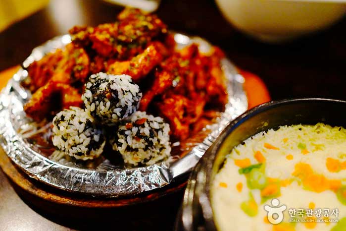 Bulgogi set with an egg bath and rice balls - Anyang, Gyeonggi-do, Korea (https://codecorea.github.io)