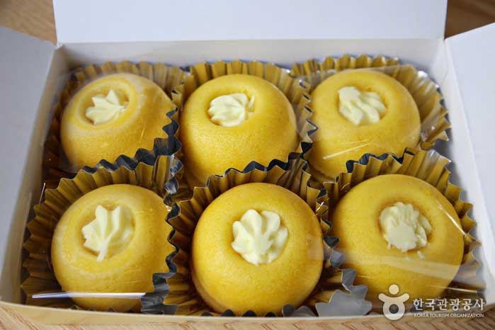 Цитроновый хлеб со свежим желтым цветом - Йосу, Чоннам, Корея (https://codecorea.github.io)