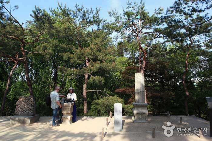 奉公八世（寶物編號846），據信已經建造了八年 - 韓國首爾鐘路區 (https://codecorea.github.io)