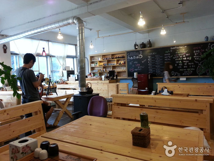 公妍學校咖啡廳 - 忠川，忠北，韓國 (https://codecorea.github.io)