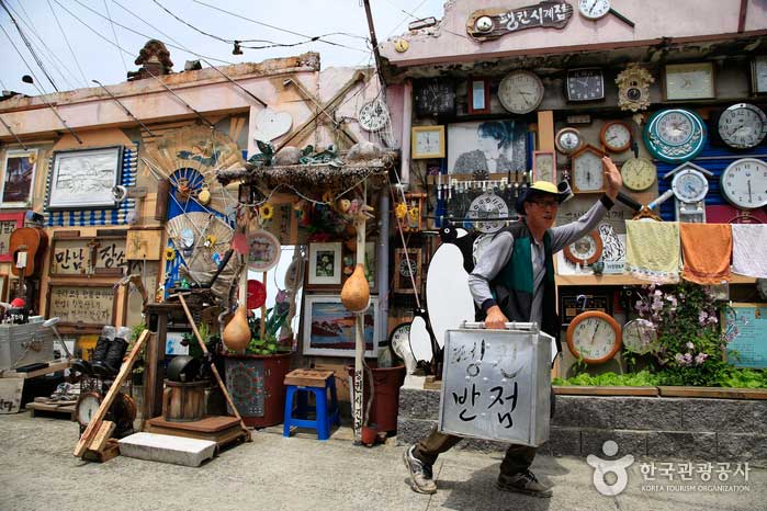Kim Dong-gyun, der selbsternannte Pinguin-Dorfvorsteher - Nam-gu, Gwangju, Korea (https://codecorea.github.io)
