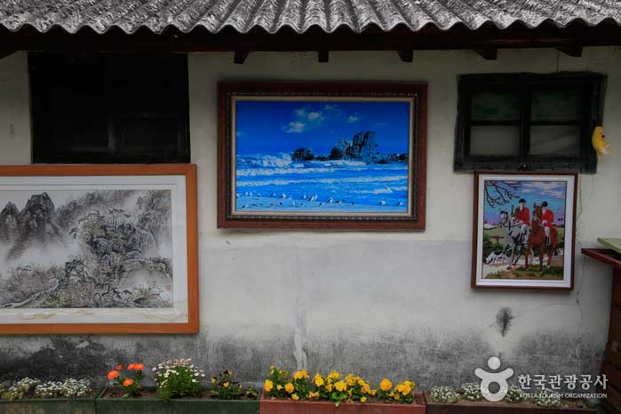 Галерея под карнизом деревни Пингвин - Нам-гу, Кванджу, Корея (https://codecorea.github.io)