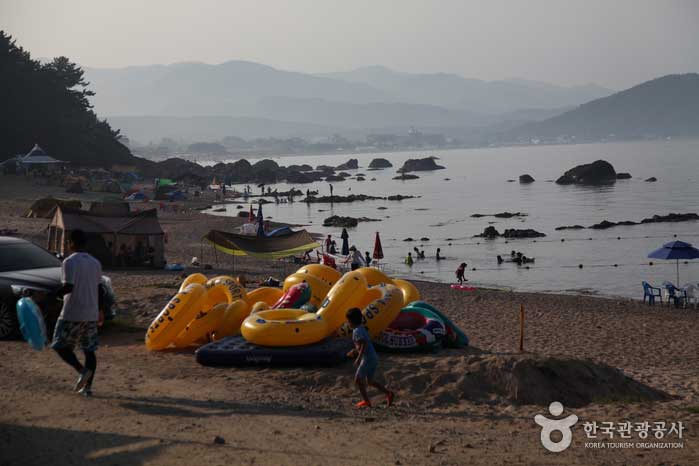 Strand in der Nähe von Igari Port - Pohang, Gyeongbuk, Korea (https://codecorea.github.io)