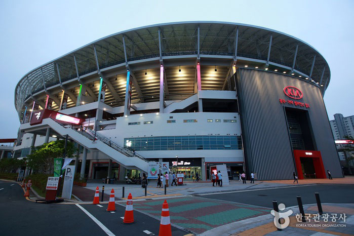 Gwangju-Kia Champions Field - Buk-gu, Gwangju, Südkorea (https://codecorea.github.io)