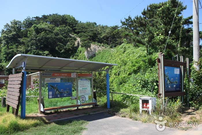 Die Endhaltestelle ist der Ausgangspunkt der Jangbong Coastal Road. - Ongjin-gun, Incheon, Korea (https://codecorea.github.io)