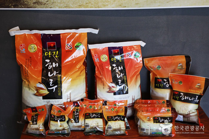 Materia prima principal del arroz Baengnyeon Makgeolli Dangjin Haenaru - Dangjin-si, Chungnam, Corea (https://codecorea.github.io)