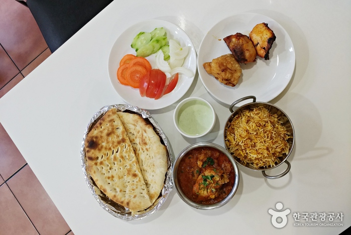 Nourriture pakistanaise inconnue mais inconnue - Yongsan-gu, Séoul, Corée (https://codecorea.github.io)