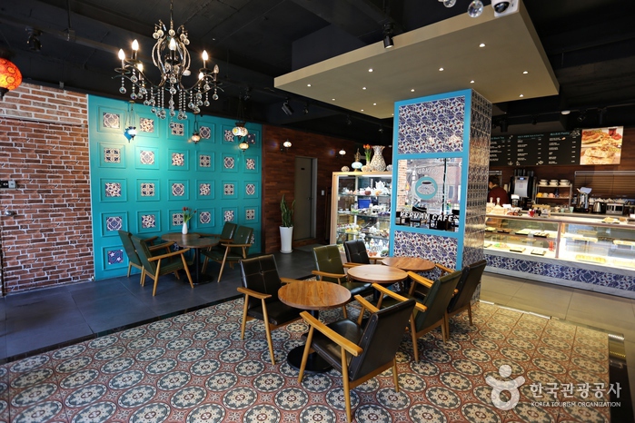 «Cerban Café» vendant des desserts turcs - Yongsan-gu, Séoul, Corée (https://codecorea.github.io)