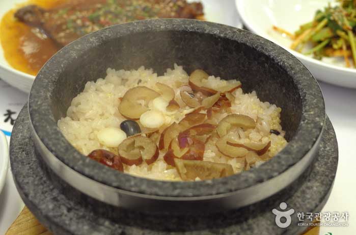 Женский рис подходит для женщин - Чунджу, Чунгбук, Корея (https://codecorea.github.io)