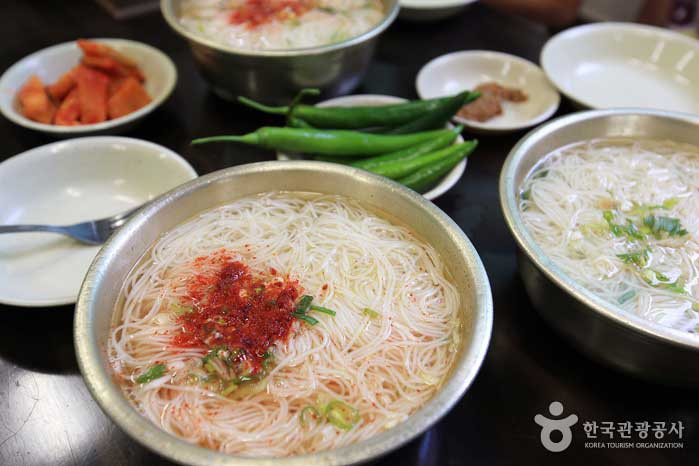 Three grandmother's noodle shops loved with consistent taste - Wanju-gun, Jeollabuk-do, Korea (https://codecorea.github.io)
