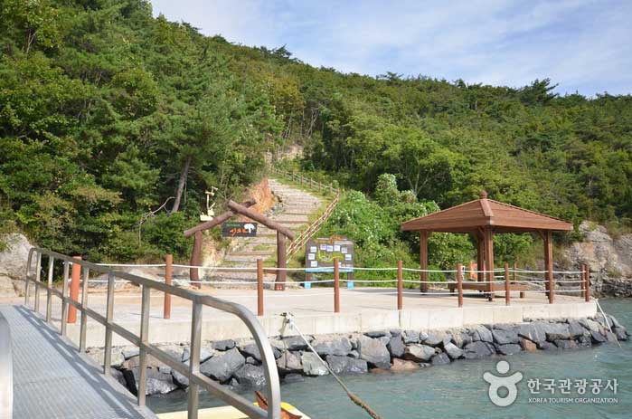 Follow the path to see the tiger boat - Goheung-gun, Jeonnam, Korea (https://codecorea.github.io)