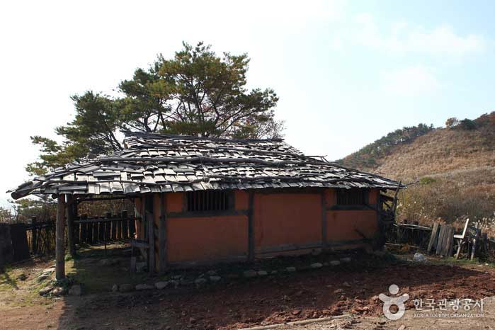 Usted y su casa están cubiertos de tablones. - Yangpyeong-gun, Gyeonggi-do, Corea (https://codecorea.github.io)