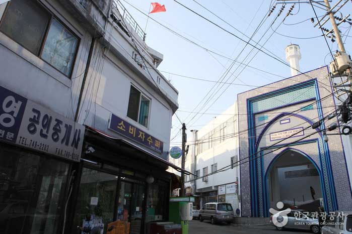 Islamische zentrale Masjid-Straßenszene - Yongsan-gu, Seoul, Korea (https://codecorea.github.io)