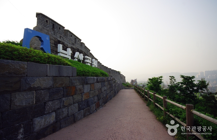 Naksan Park - Сонбук-гу, Сеул, Корея (https://codecorea.github.io)