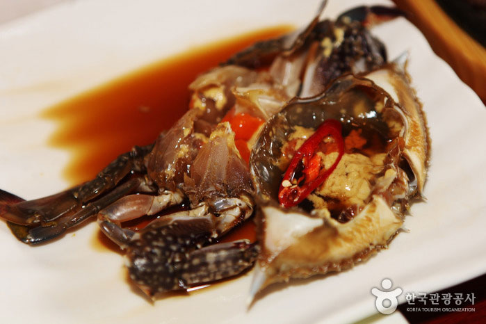 Cangrejo de soja, uno de los menús principales - Icheon, Corea del Sur (https://codecorea.github.io)