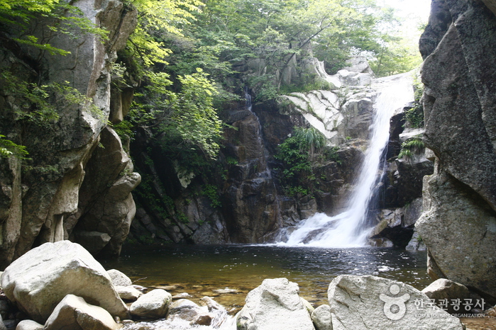 Cataratas de Yongyeon, el dragón ascendió - Gyeongju, Gyeongbuk, Corea (https://codecorea.github.io)