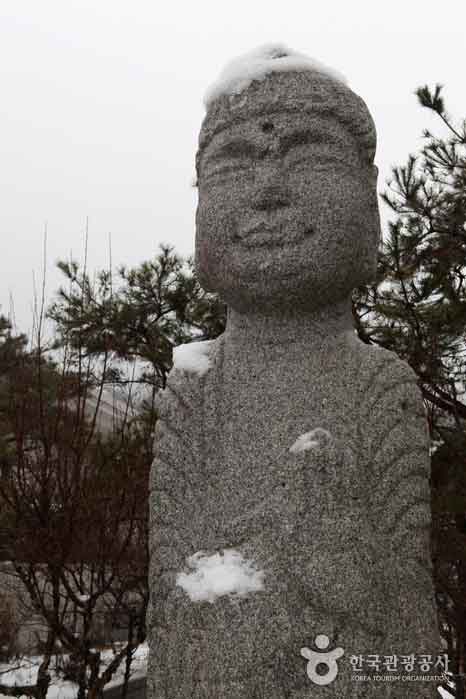 Statue de pierre - Buyeo-gun, Chungcheongnam-do, Corée (https://codecorea.github.io)