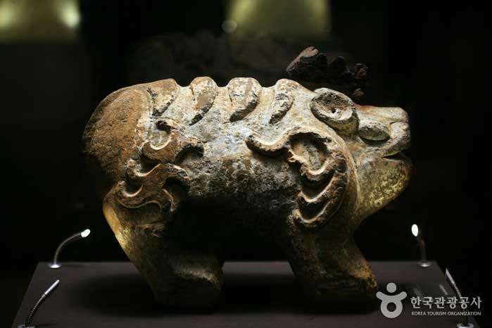 Seoksu excavado en la tumba del rey Muryeong - Gongju-si, Chungcheongnam-do, Corea (https://codecorea.github.io)