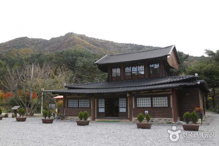 Saldun Cottage avec une structure unique - Hongcheon-gun, Gangwon-do, Corée (https://codecorea.github.io)