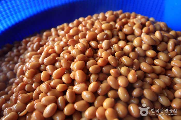 Boiled beans for 5-6 hours - Seongju-gun, Gyeongbuk, South Korea (https://codecorea.github.io)