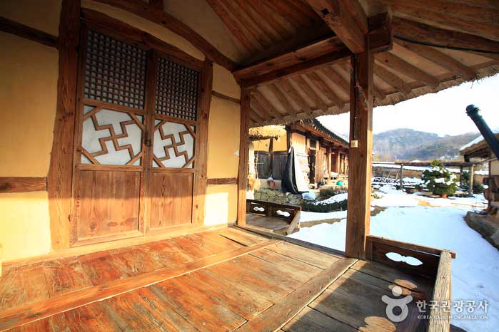 The new pattern and floor of the new love house of Jinsa's house - Seongju-gun, Gyeongbuk, South Korea (https://codecorea.github.io)