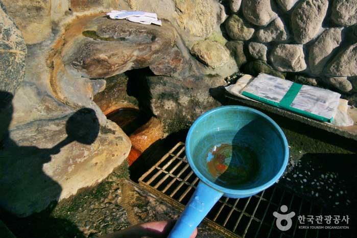L'eau minérale Chugok a un goût fort et un goût rafraîchissant. - Chuncheon, Gangwon, Corée (https://codecorea.github.io)