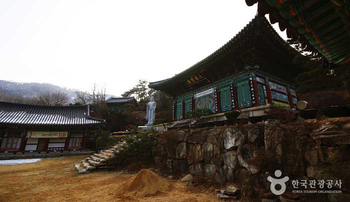 Yeongpyeongsa Tempel - Korea Sejong (https://codecorea.github.io)