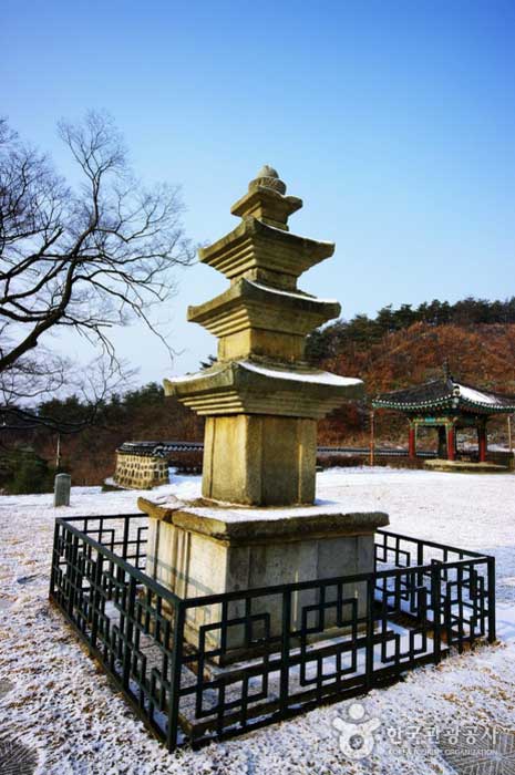 Pagoda de piedra de tres pisos de Biamsa - Sejong de Corea (https://codecorea.github.io)