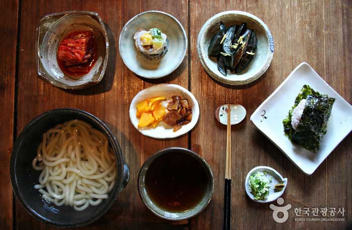 Nourriture propre et savoureuse dans le ciel - Yangpyeong-gun, Gyeonggi-do, Corée (https://codecorea.github.io)