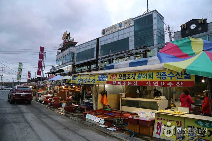 Baeksajang Port Restaurant Street - Taean-gun, Chungcheongnam-do, Corea (https://codecorea.github.io)