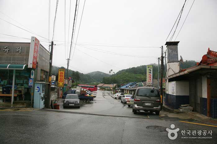 Complejo de fuego de carbón de cerdo Bongseong - Bonghwa-gun, Gyeongbuk, Corea del Sur (https://codecorea.github.io)