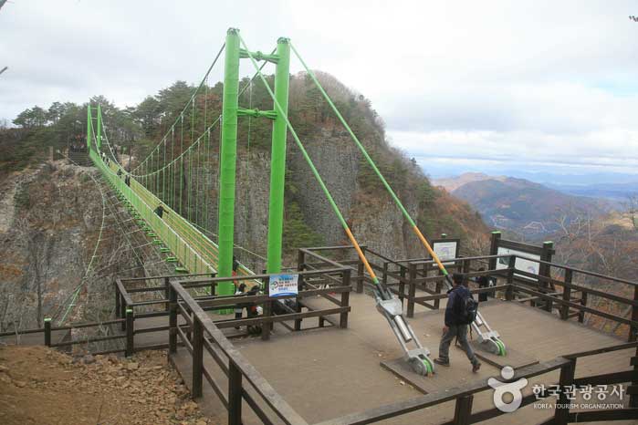 Puente del cielo de Cheongnyangsan - Bonghwa-gun, Gyeongbuk, Corea del Sur (https://codecorea.github.io)