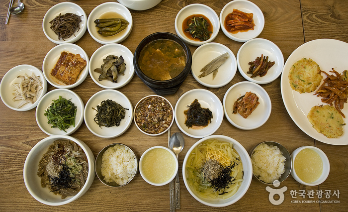 Acorn Mukjo Rice and Cheongpo Mukjo Rice - Mungyeong, Gyeongbuk, South Korea (https://codecorea.github.io)
