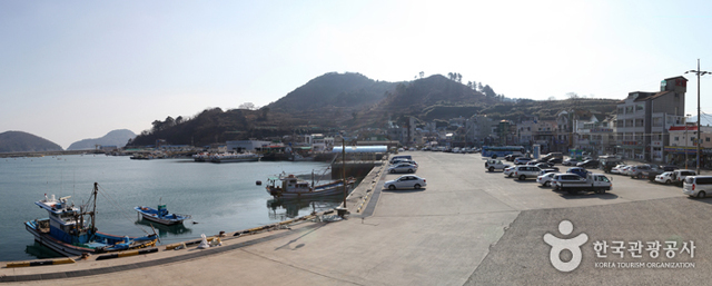 Die Wasser-Delikatesse „Mulgegi-Tang“ ist die Winter-Delikatesse - Geoje-si, Gyeongnam, Korea