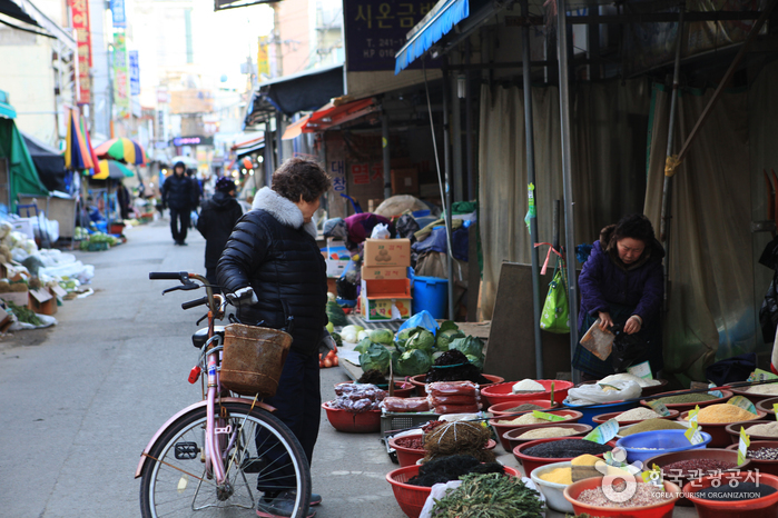 Der Jukdo-Markt ist nicht der einzige Fischmarkt. - Pohang, Gyeongbuk, Korea (https://codecorea.github.io)