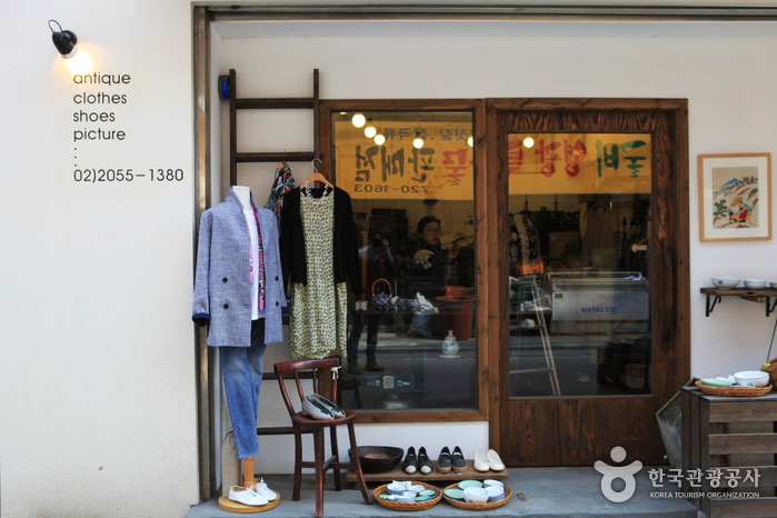 Panaderías de barrio y lindas tiendas de ropa - Jongno-gu, Seúl, Corea (https://codecorea.github.io)