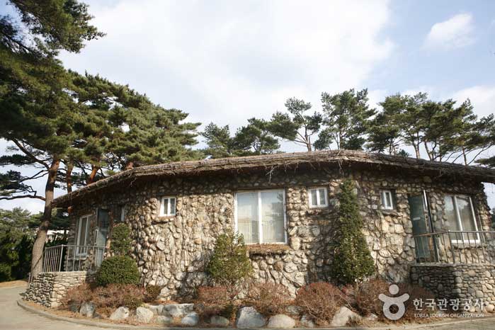 Lee Gi-bung Cottage - Goseong-gun, Канвондо, Корея (https://codecorea.github.io)