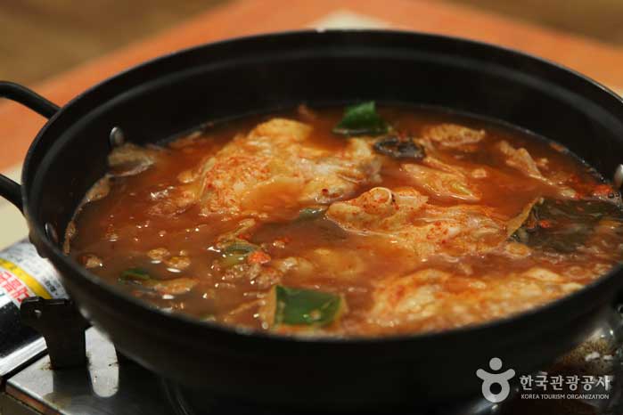 Es gibt auch Stellen in Töpfen, die gekocht werden können - Samcheok-si, Gangwon-do, Korea (https://codecorea.github.io)