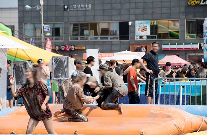 Fête de la boue - Boryeong, Chungnam, Corée (https://codecorea.github.io)