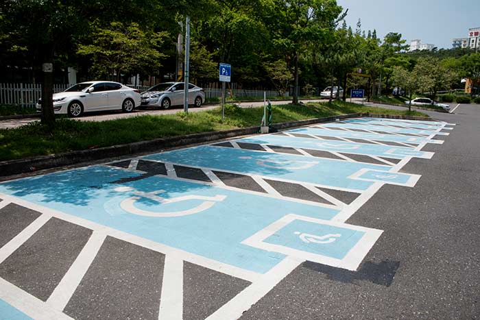Parking area for the disabled - Boryeong, Chungnam, Korea (https://codecorea.github.io)