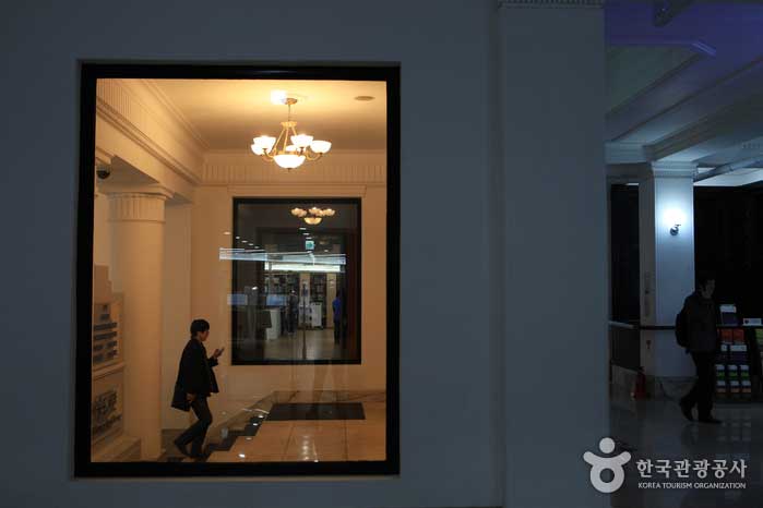 2ème étage avec salles de données numériques et générales - Jung-gu, Séoul, Corée (https://codecorea.github.io)