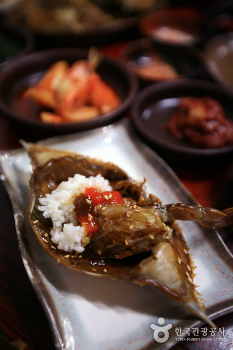 Blaue Krabbe mit Indongcho gemacht - Mokpo-si, Jeollanam-do, Korea (https://codecorea.github.io)
