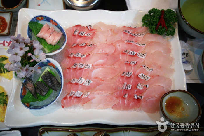 Tu preciosa sociedad de peces raros - Mokpo-si, Jeollanam-do, Corea (https://codecorea.github.io)