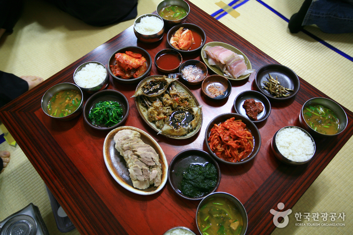 Ceremonia de aderezo de cangrejo azul de la aldea de Indongju - Mokpo-si, Jeollanam-do, Corea (https://codecorea.github.io)
